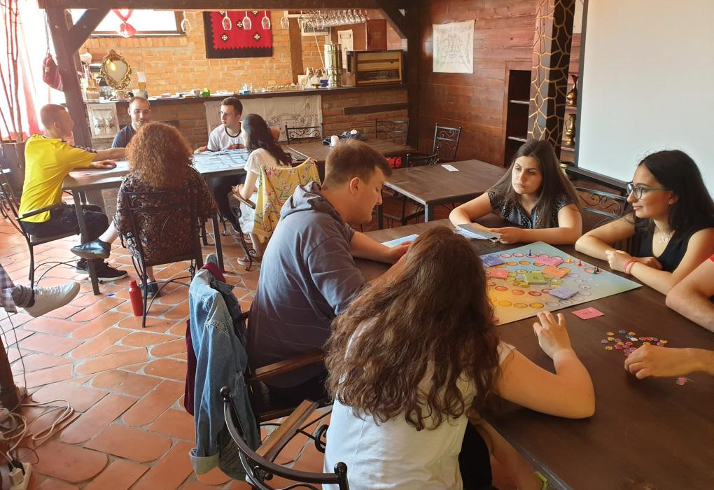 Learning Through Play – Board Game Meet-Up